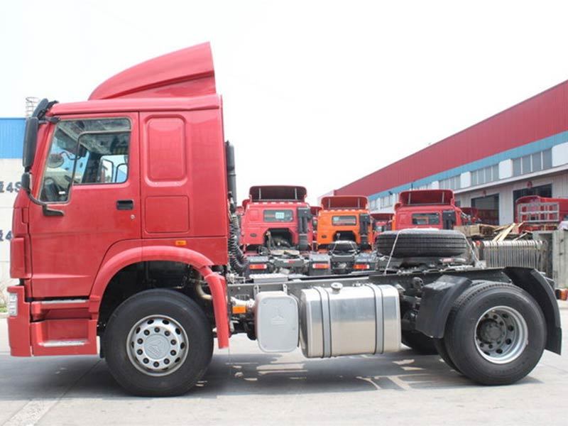 Howo 4X2 Tractor Head Truck