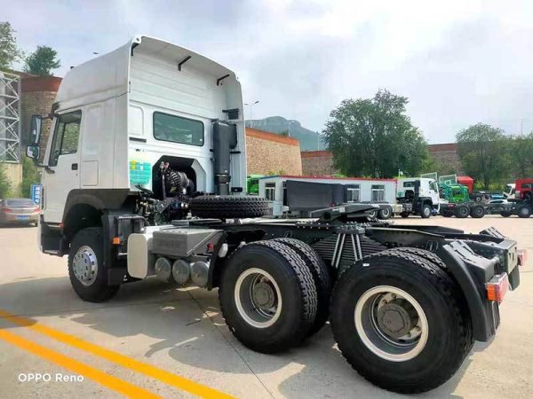 Howo 6X4 Tractor Head Truck