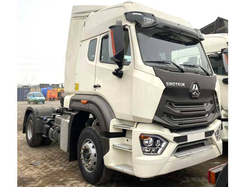 Sinotruk Howo N7 E7 4X2 Tractor Head