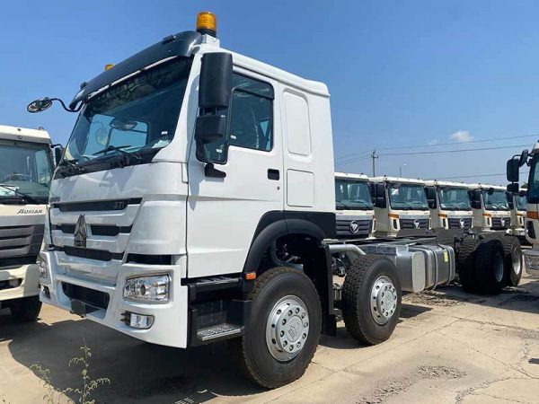 ZZ1317N3867A( ZZ1317M3867A) Howo 8 x 4 Cargo Truck